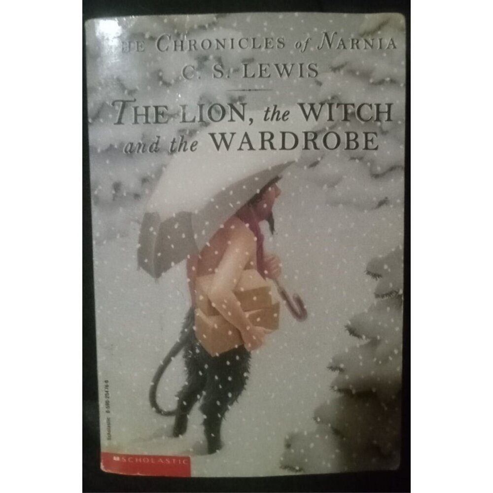 The Lion, the Witch & the Wardrobe by C.S. Lewis – Fantasy Classic PB VG+